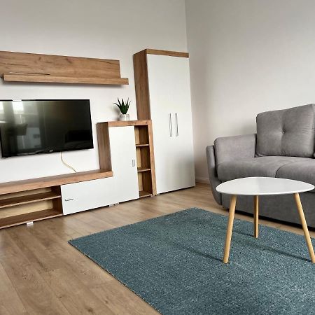 Central Riverfront Apartment Букурещ Екстериор снимка