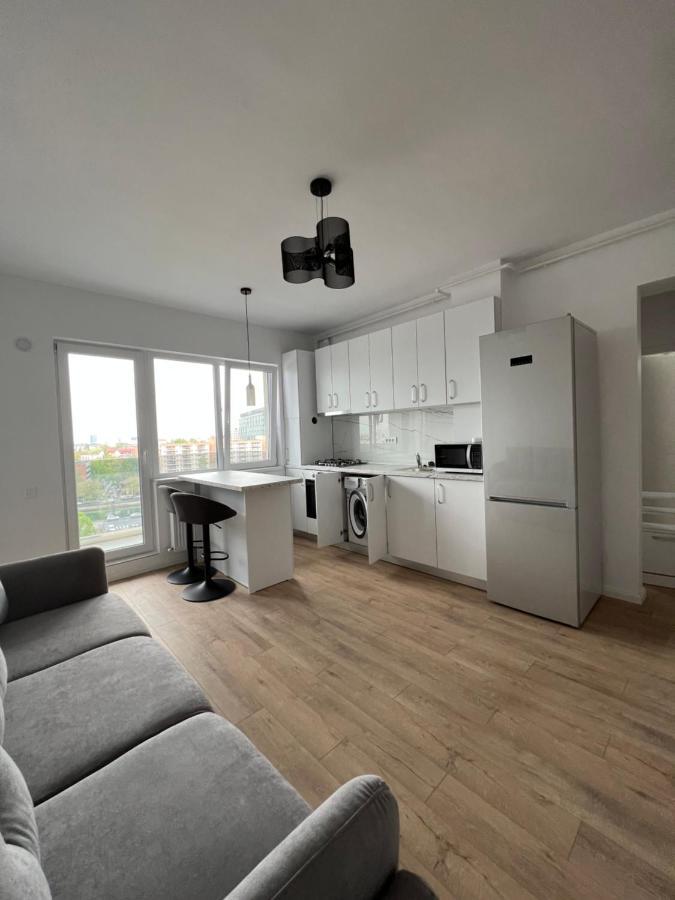 Central Riverfront Apartment Букурещ Екстериор снимка