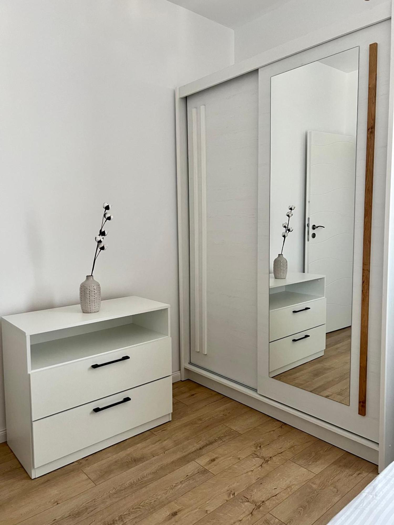 Central Riverfront Apartment Букурещ Екстериор снимка